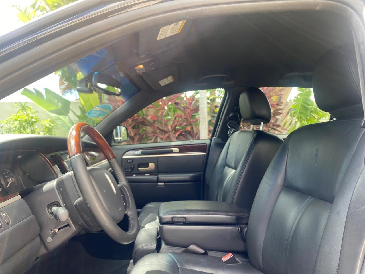 2008 Lincoln Town Car Limited LOW MILES 70,308 BLACK Pompano Beach FL