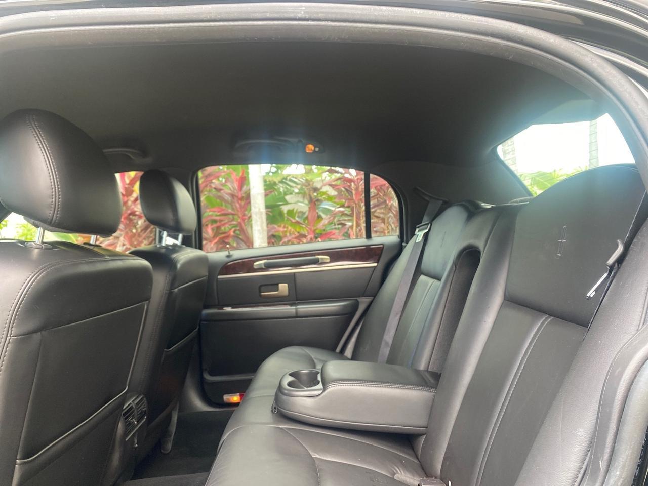 2008 Lincoln Town Car Limited LOW MILES 70,308 BLACK Pompano Beach FL