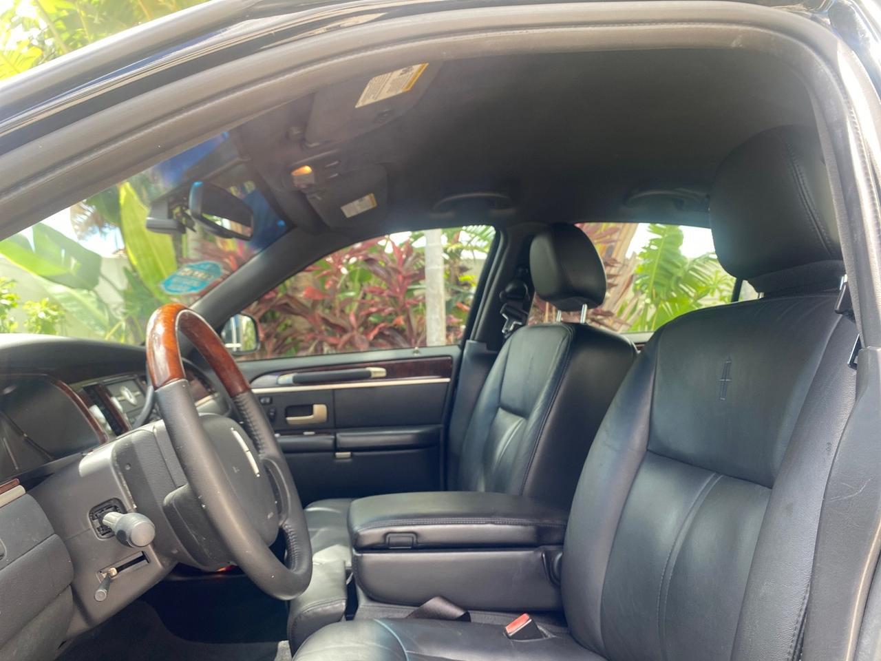 2008 Lincoln Town Car Limited LOW MILES 70,308 BLACK Pompano Beach FL
