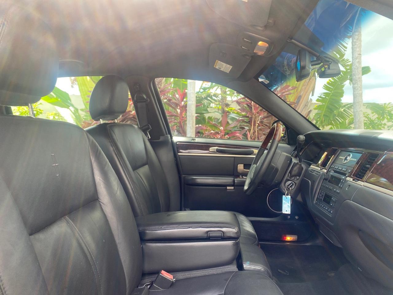 2008 Lincoln Town Car Limited LOW MILES 70,308 BLACK Pompano Beach FL