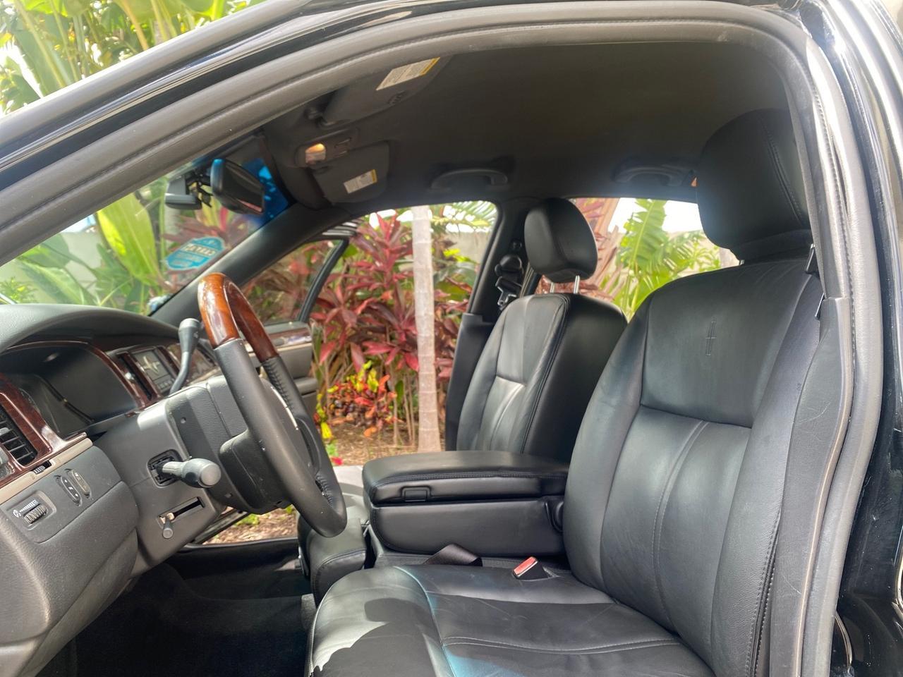 2008 Lincoln Town Car Limited LOW MILES 70,308 BLACK Pompano Beach FL