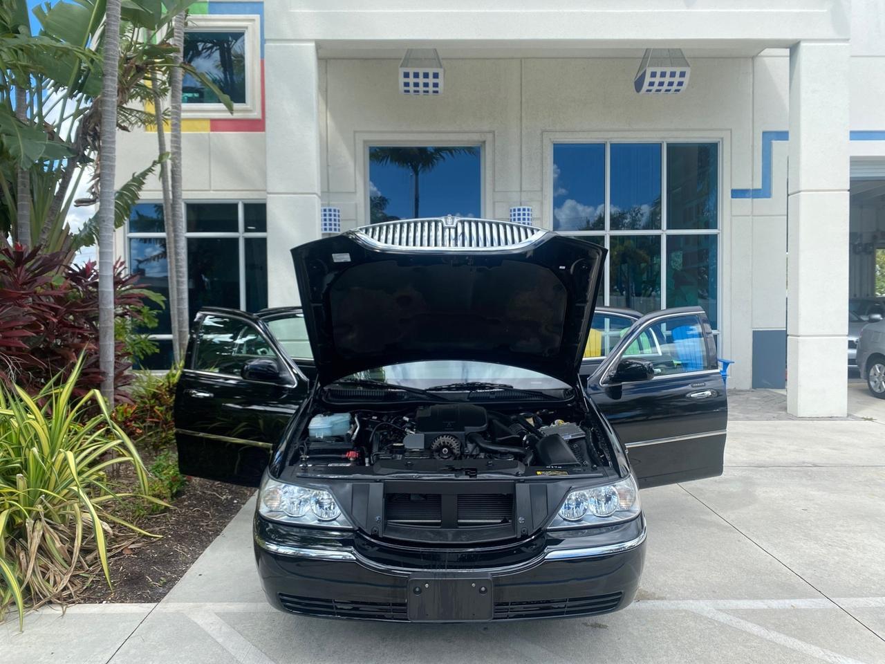 2008 Lincoln Town Car Limited LOW MILES 70,308 BLACK Pompano Beach FL