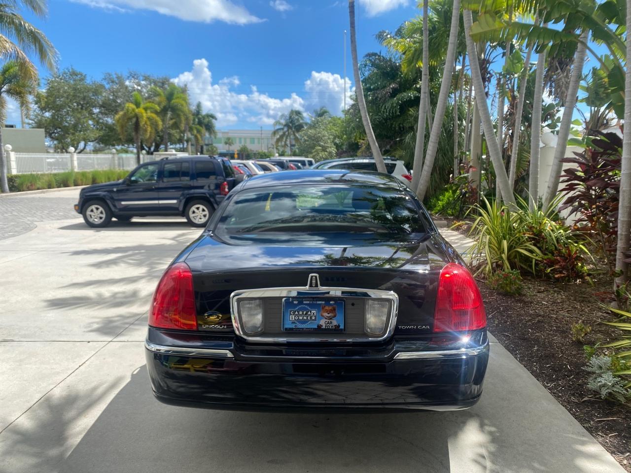 2008 Lincoln Town Car Limited LOW MILES 70,308 BLACK Pompano Beach FL