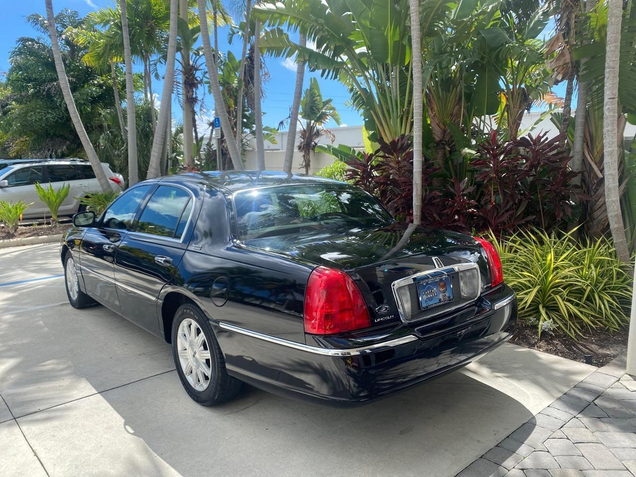 2008 Lincoln Town Car Limited LOW MILES 70,308 BLACK Pompano Beach FL