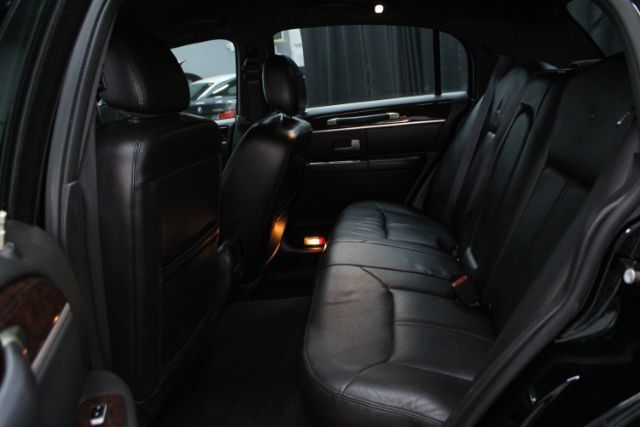 2008 Lincoln Town Car Signature Limited Chantilly VA