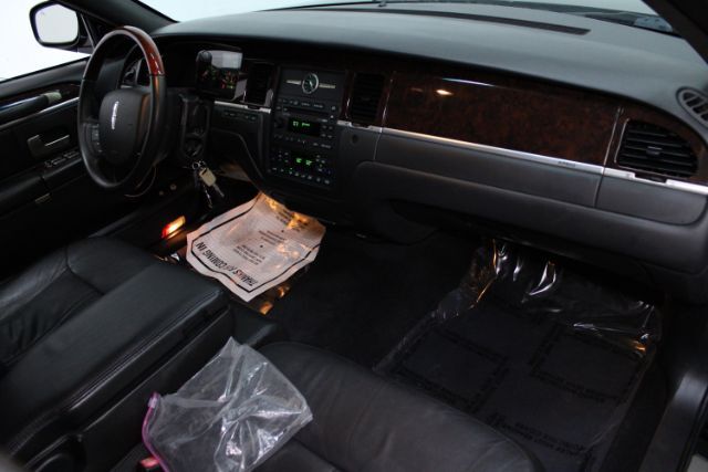 2008 Lincoln Town Car Signature Limited Chantilly VA