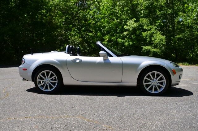 2008 Mazda MX-5 Miata Grand Touring / Manual / Power Top / Premium Package! High Point NC