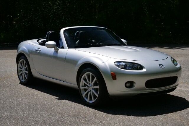 2008 Mazda MX-5 Miata Grand Touring / Manual / Power Top / Premium Package! High Point NC