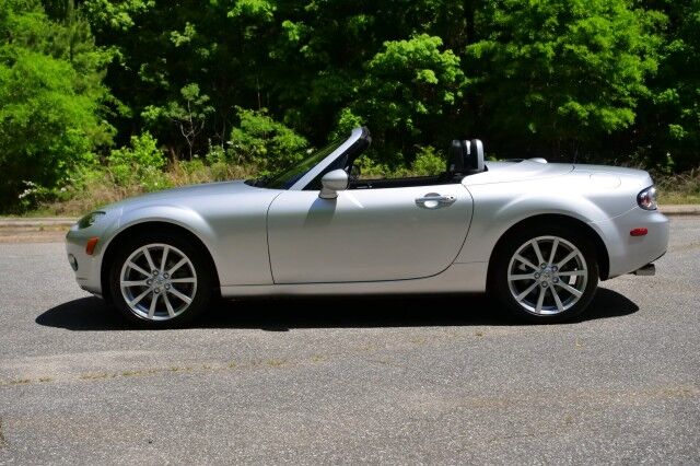 2008 Mazda MX-5 Miata Grand Touring / Manual / Power Top / Premium Package! High Point NC