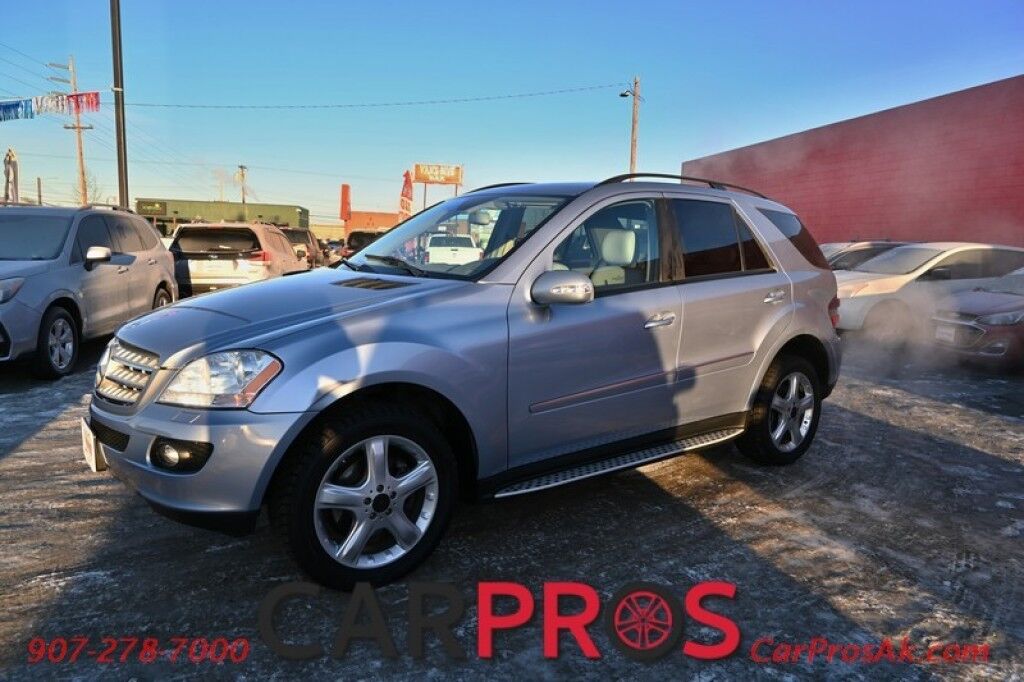 2008 Mercedes-Benz ML 320 CDI - All Wheel Drive - 3.0L V6 Diesel - Power & Heated Leather Seats - Harman Kardon Speakers - Keyless Entry - Backup Camera - Sunroof - Running Boards - Tow Package Anchorage AK