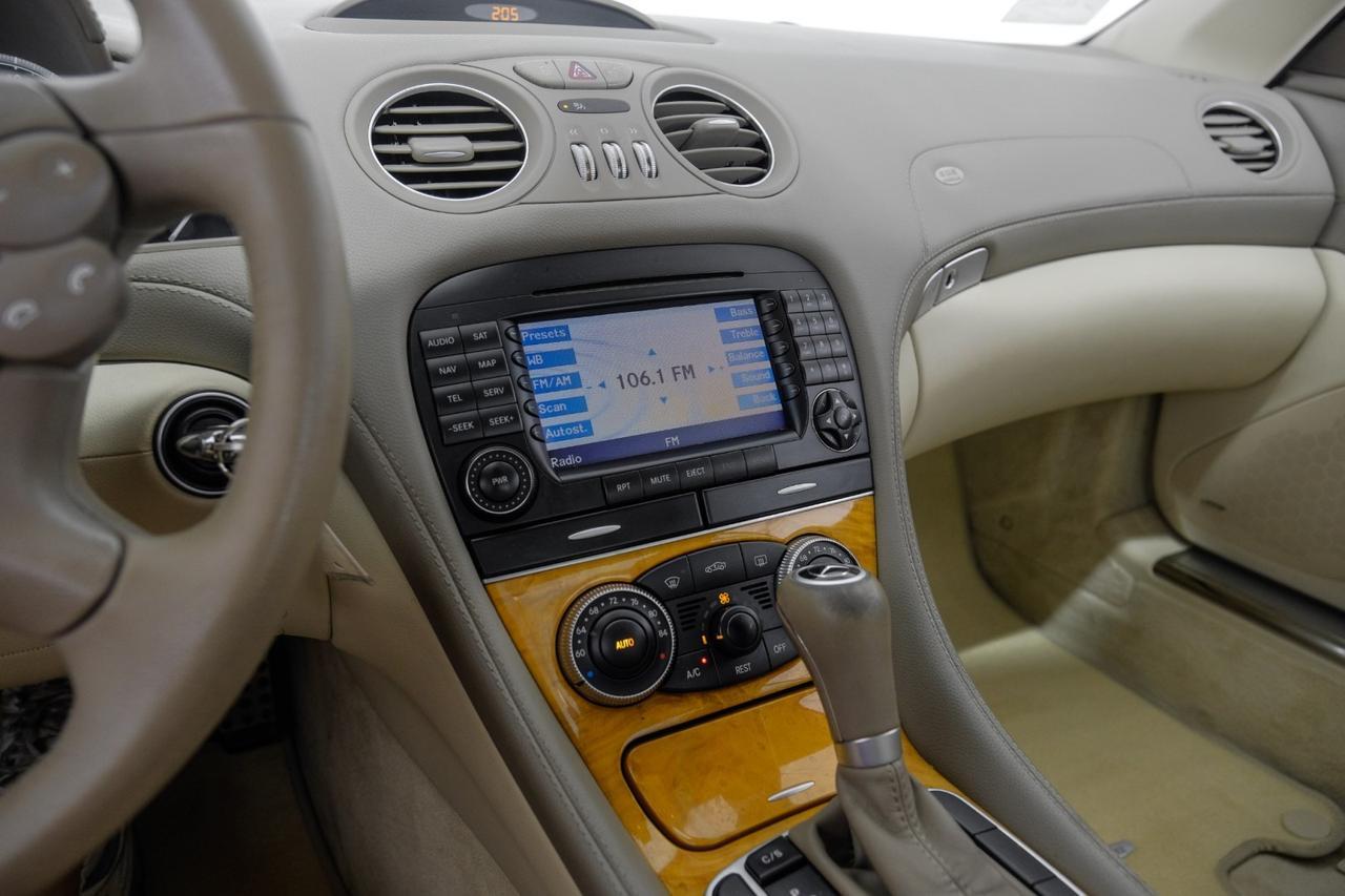2008 Mercedes-Benz SL 550 AUTOMATIC NAVIGATION LEATHER HEATED SEATS DUAL POWER SEATS ALLOY Carrollton TX