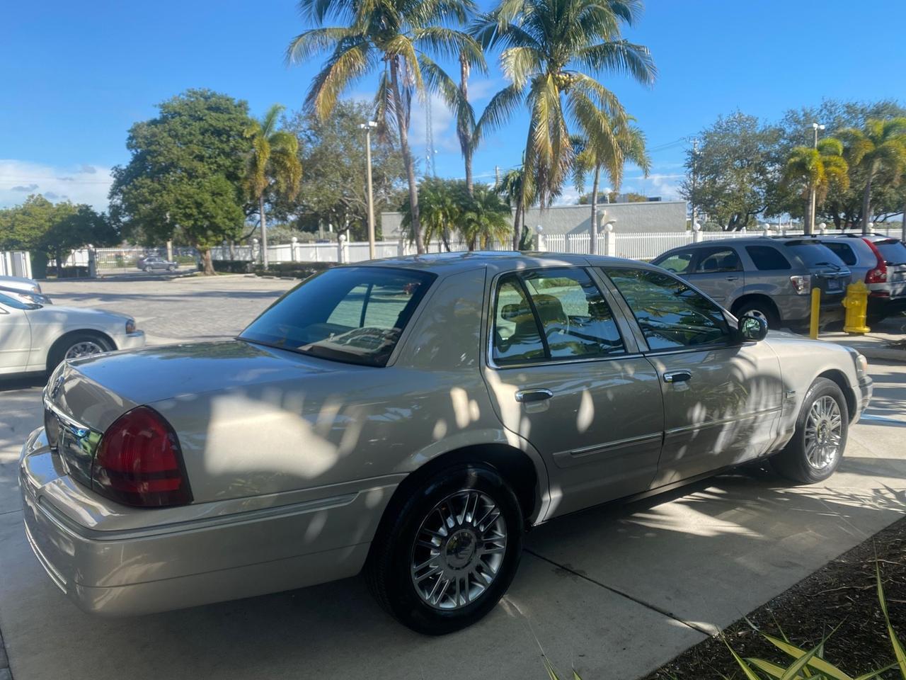 2008 Mercury Grand Marquis LS LOW MILES 74,931 Pompano Beach FL
