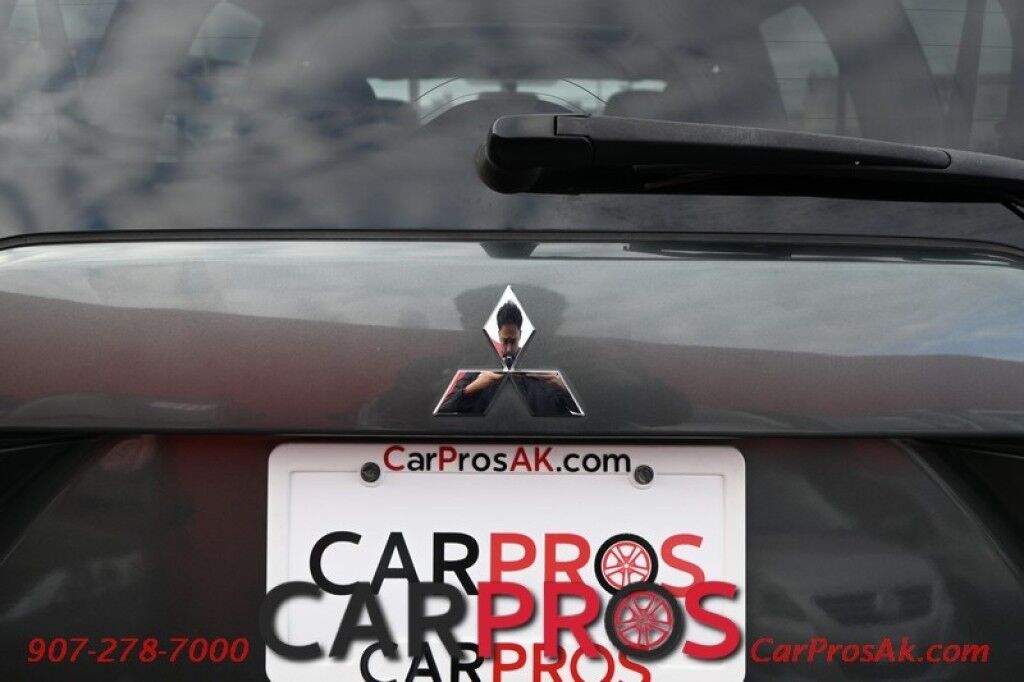 2008 Mitsubishi Outlander XLS - 3.0L V6 - 4X4 - Luxury Pkg - Power & Leather Heated Seats - Rockford Fosgate Speakers - Sunroof - 3rd Row - Seats 7 - Bluetooth - Keyless Entry - 1 Owner Anchorage AK