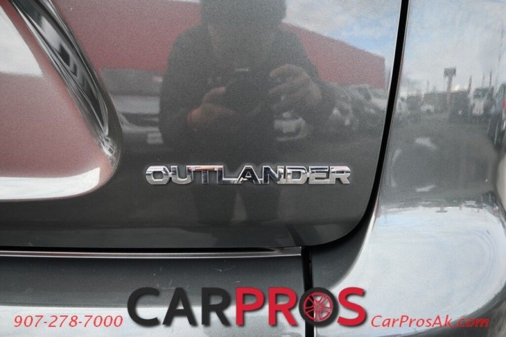 2008 Mitsubishi Outlander XLS - 3.0L V6 - 4X4 - Luxury Pkg - Power & Leather Heated Seats - Rockford Fosgate Speakers - Sunroof - 3rd Row - Seats 7 - Bluetooth - Keyless Entry - 1 Owner Anchorage AK