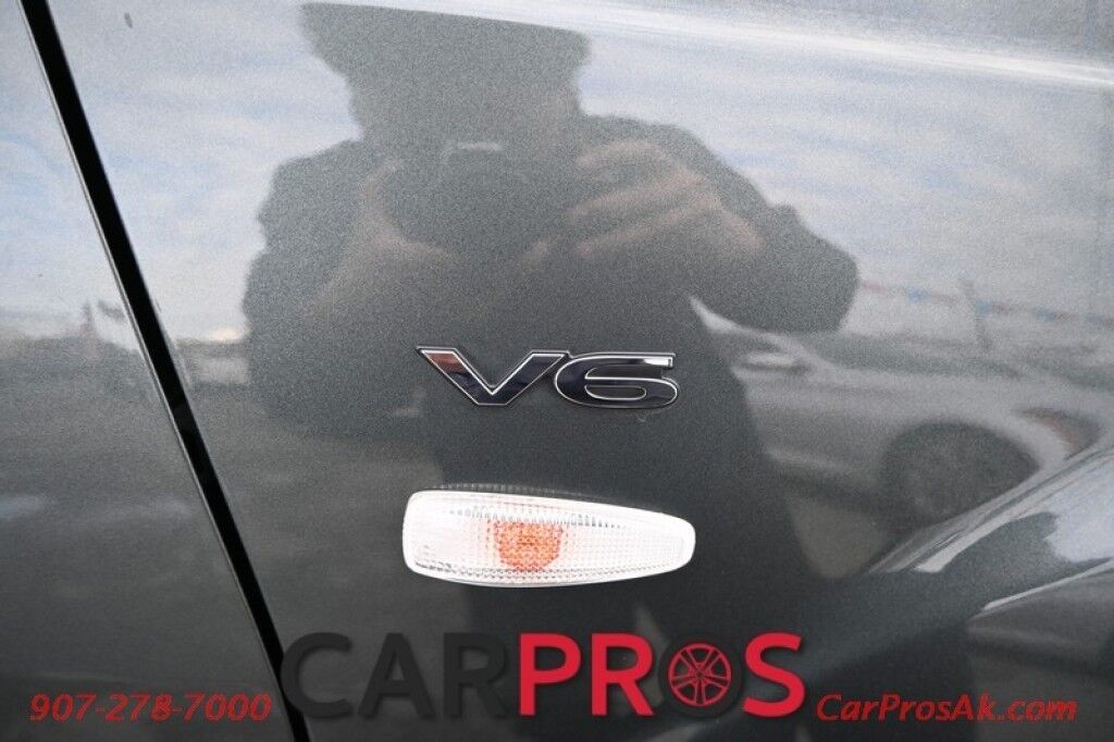 2008 Mitsubishi Outlander XLS - 3.0L V6 - 4X4 - Luxury Pkg - Power & Leather Heated Seats - Rockford Fosgate Speakers - Sunroof - 3rd Row - Seats 7 - Bluetooth - Keyless Entry - 1 Owner Anchorage AK