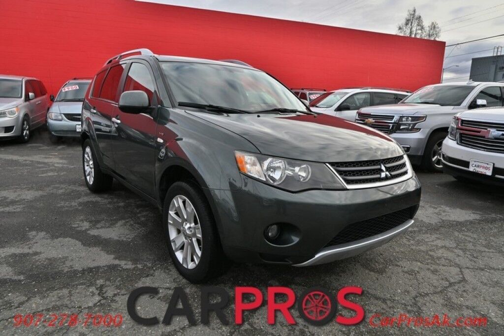 2008 Mitsubishi Outlander XLS - 3.0L V6 - 4X4 - Luxury Pkg - Power & Leather Heated Seats - Rockford Fosgate Speakers - Sunroof - 3rd Row - Seats 7 - Bluetooth - Keyless Entry - 1 Owner