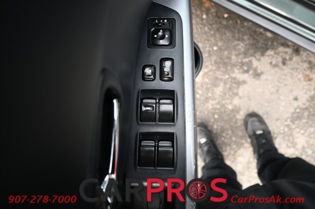 2008 Mitsubishi Outlander XLS - 3.0L V6 - 4X4 - Luxury Pkg - Power & Leather Heated Seats - Rockford Fosgate Speakers - Sunroof - 3rd Row - Seats 7 - Bluetooth - Keyless Entry - 1 Owner Anchorage AK