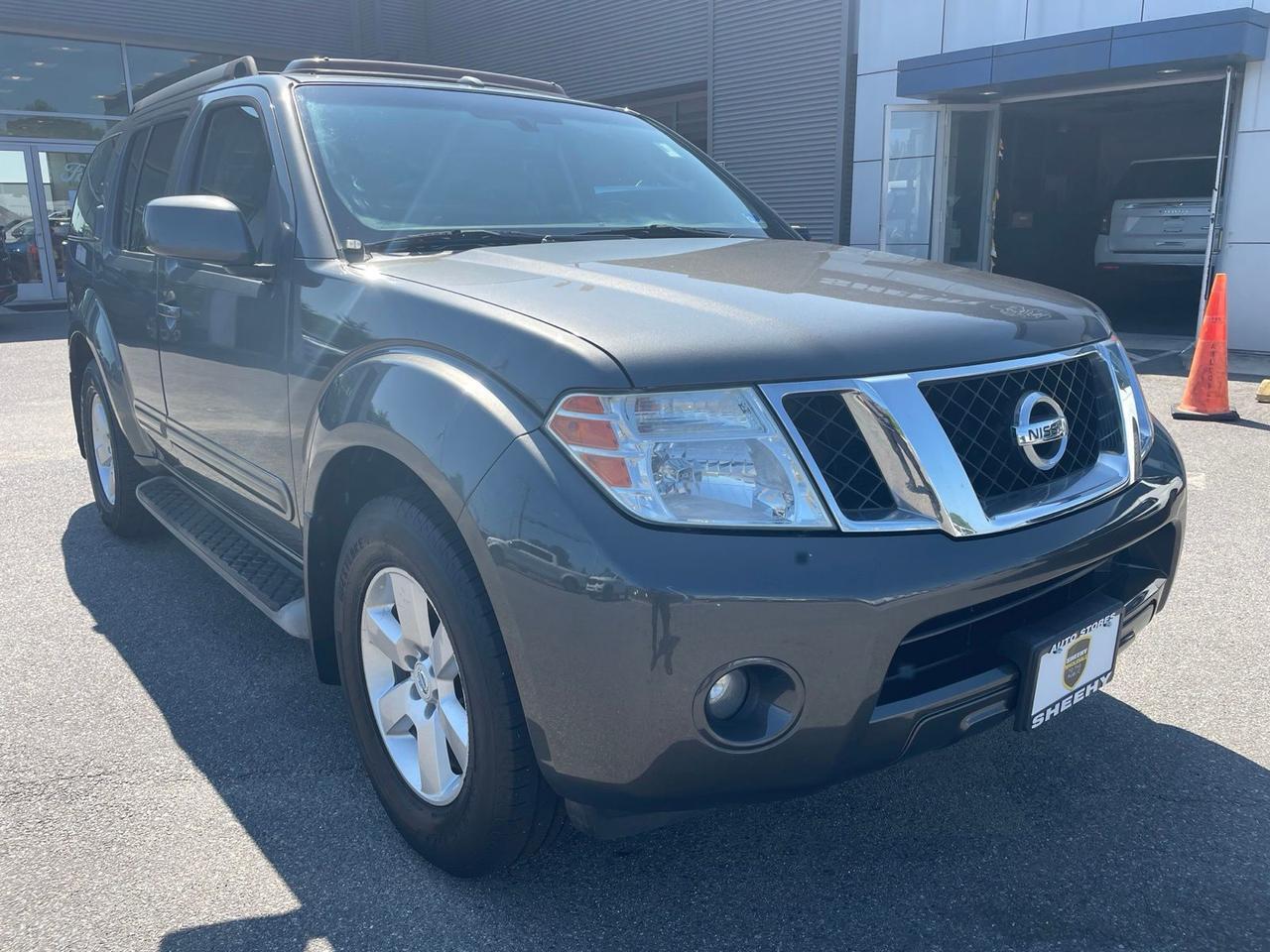 2008 Nissan Pathfinder SE