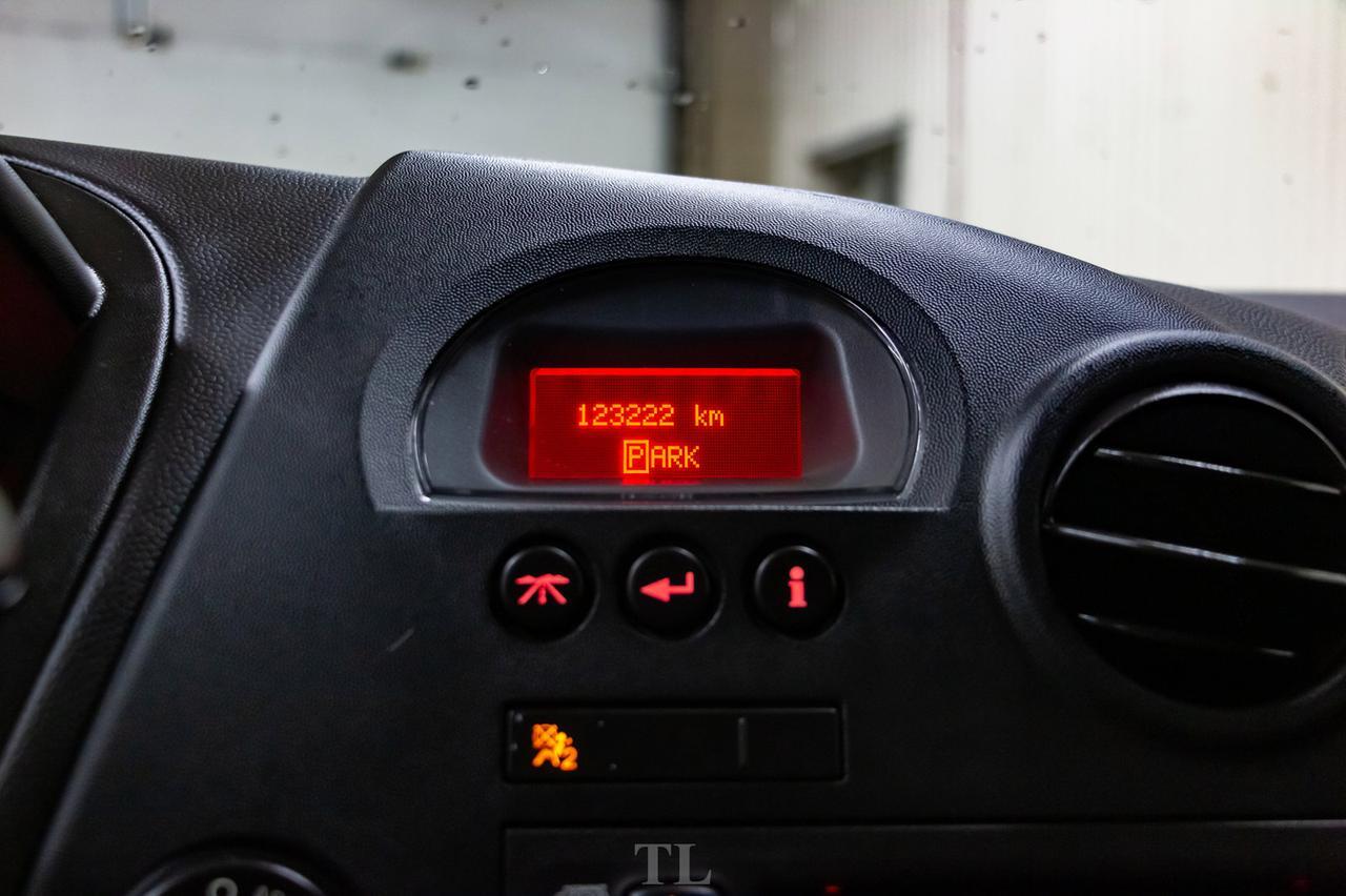 2008 Pontiac Grand Prix SE Sedan Red Deer AB