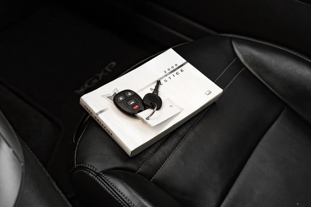 2008 Pontiac Solstice GXP AUTOMATIC LEATHER SEATS LEATHER STEERING WHEEL CRUISE CONTROL ALLOY WHEELS Carrollton TX