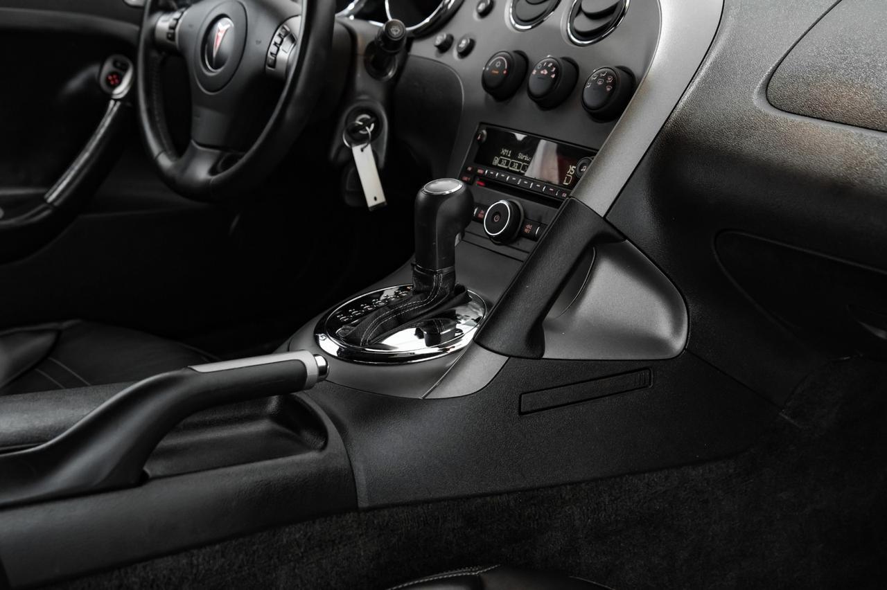 2008 Pontiac Solstice GXP AUTOMATIC LEATHER SEATS LEATHER STEERING WHEEL CRUISE CONTROL ALLOY WHEELS Carrollton TX