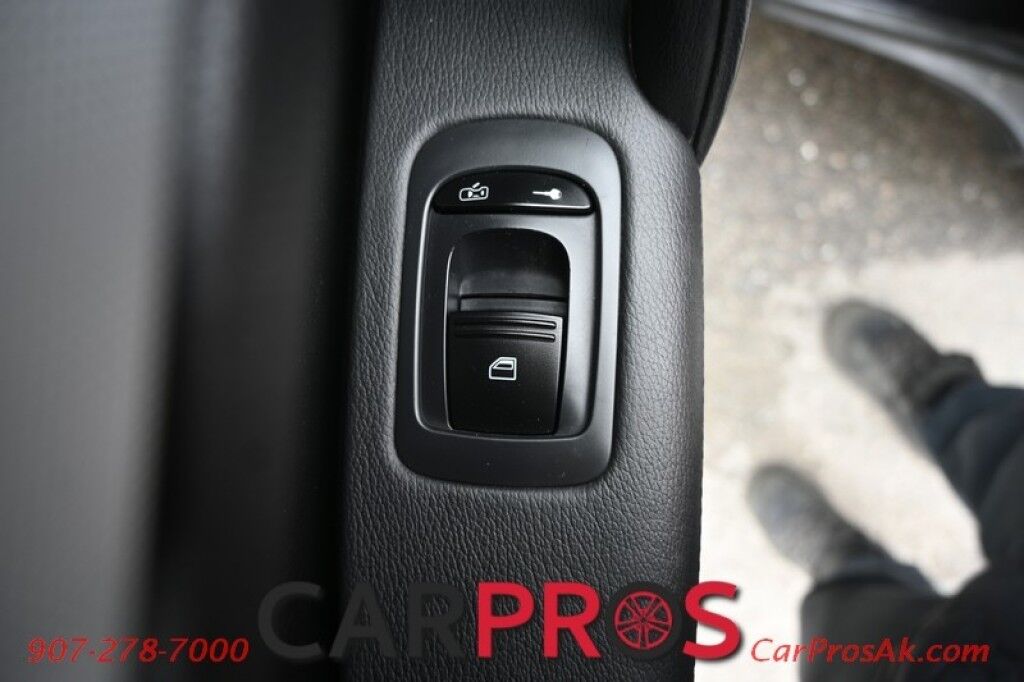 2008 Porsche Cayenne - AWD - Keyless Entry - Heated Leather Seats - BOSE System - Sunroof - Power Liftgate - Engine Block Heater - Tow PKG - Low Miles Anchorage AK