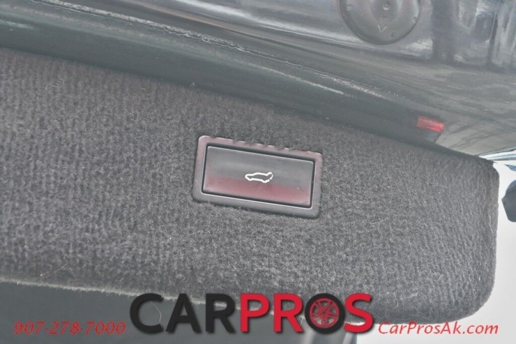 2008 Porsche Cayenne - AWD - Keyless Entry - Heated Leather Seats - BOSE System - Sunroof - Power Liftgate - Engine Block Heater - Tow PKG - Low Miles Anchorage AK