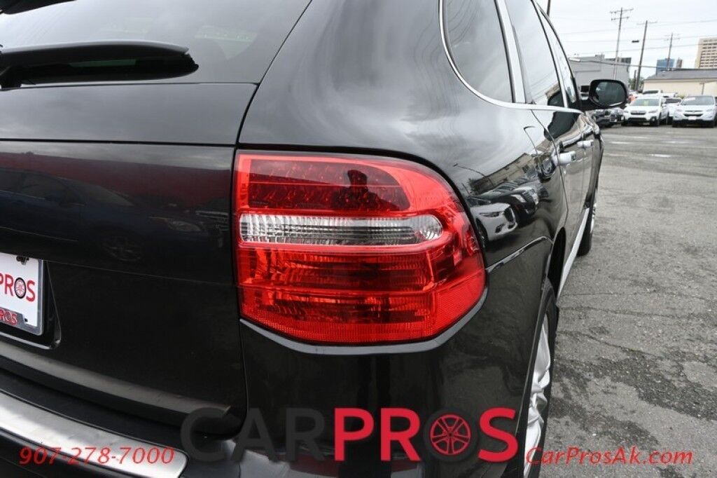 2008 Porsche Cayenne - AWD - Keyless Entry - Heated Leather Seats - BOSE System - Sunroof - Power Liftgate - Engine Block Heater - Tow PKG - Low Miles Anchorage AK