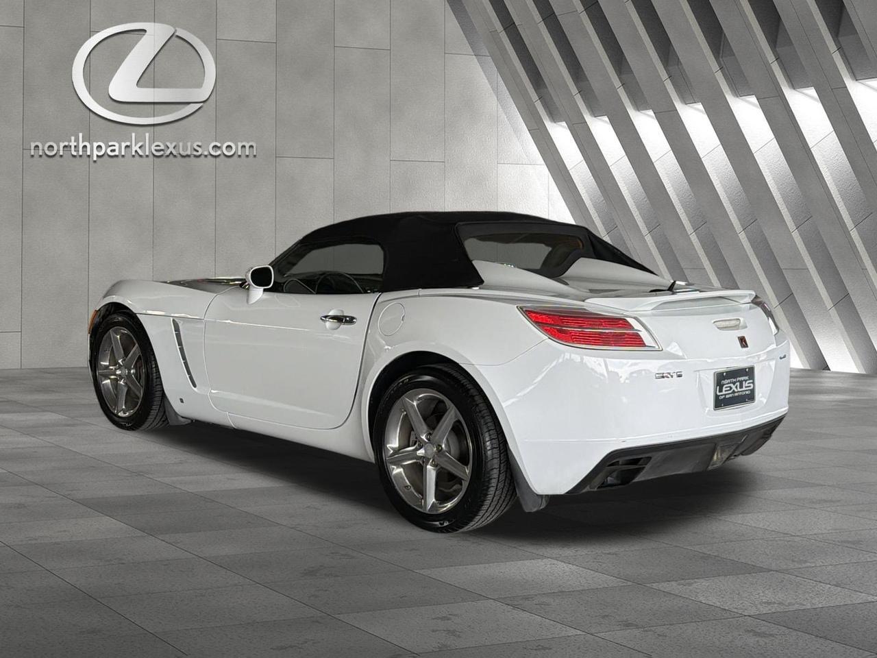2008 Saturn Sky Red Line