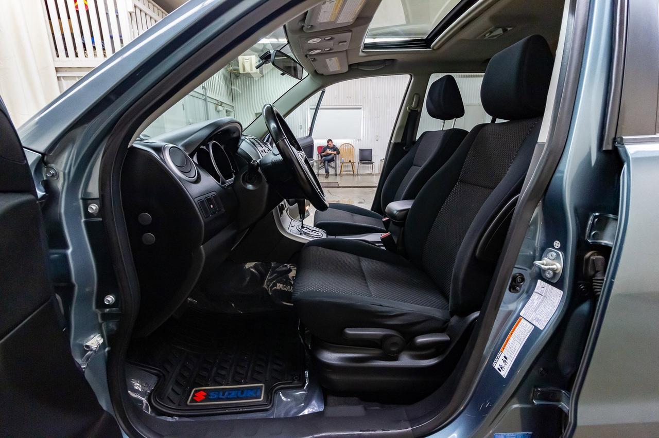 2008 Suzuki Grand Vitara AWD JLX Roof Heated Seats Red Deer AB