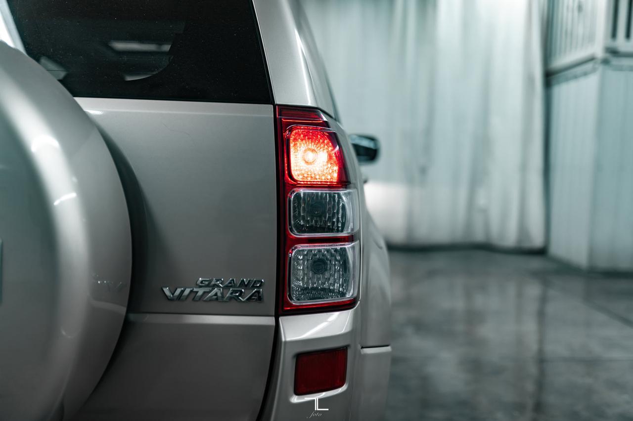 2008 Suzuki Grand Vitara AWD JX-L Leather Roof Red Deer AB