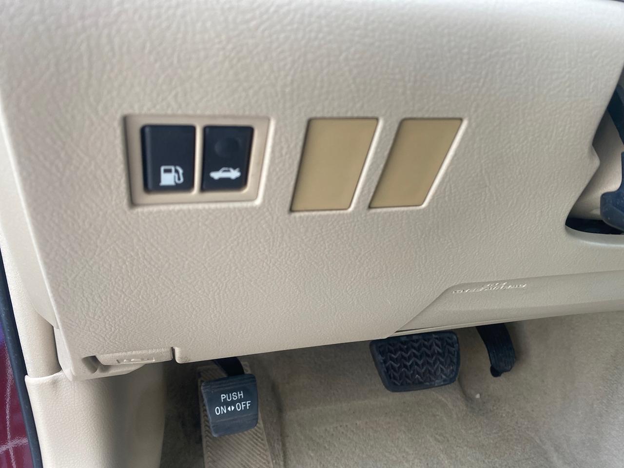 2008 Toyota Avalon XL 1 OWNER LOW MILES 77,161 FL Pompano Beach FL