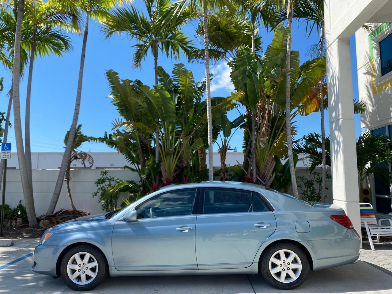 2008 Toyota Avalon XL SUNROOF 1 OWNER LOW MILES 39,358 Pompano Beach FL