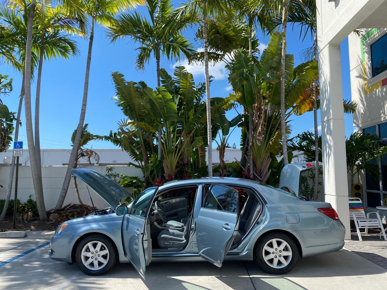 2008 Toyota Avalon XL SUNROOF 1 OWNER LOW MILES 39,358 Pompano Beach FL