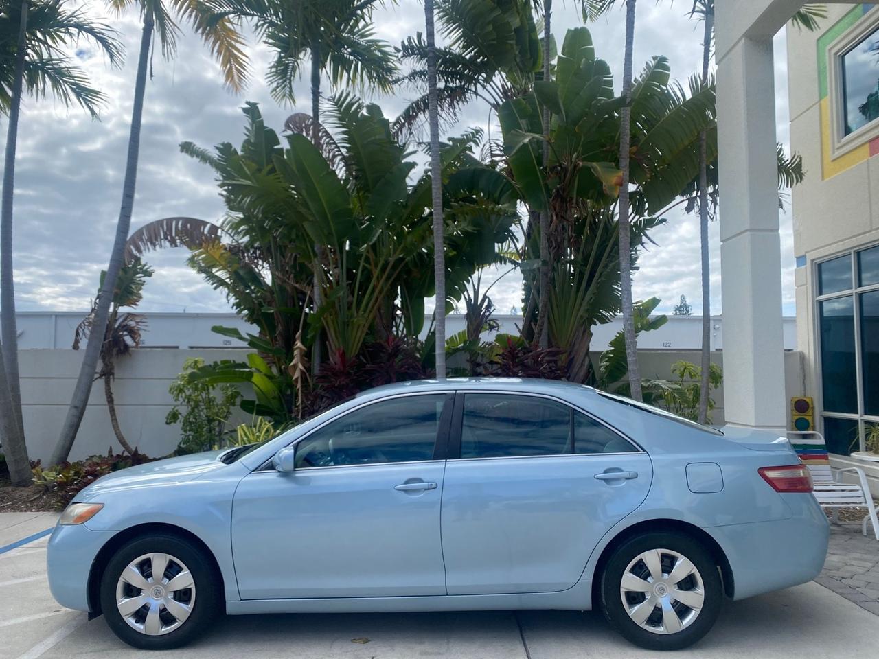 2008 Toyota Camry LE LOW MILES 63,391 1 OWNER Pompano Beach FL