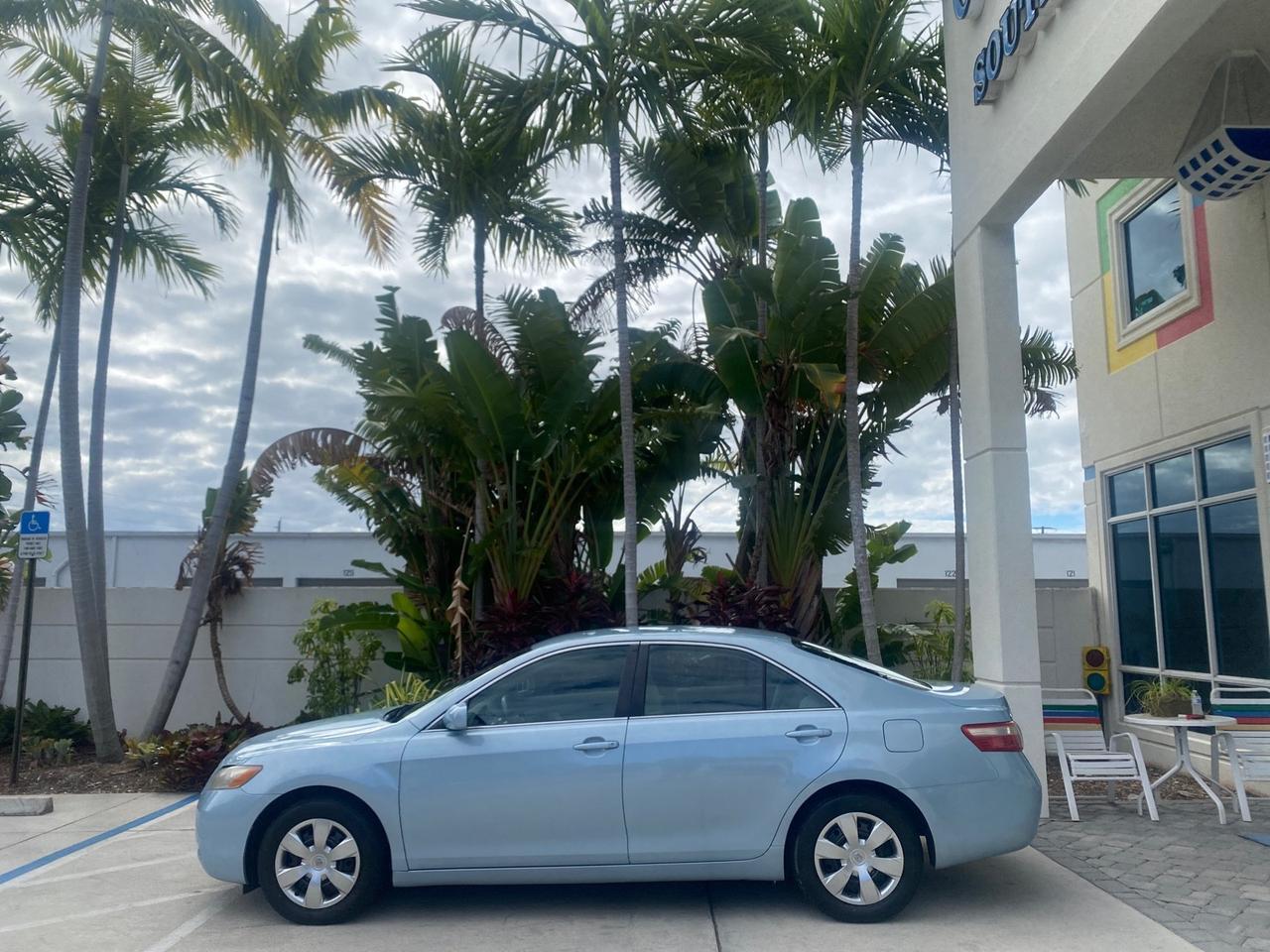 2008 Toyota Camry LE LOW MILES 63,391 1 OWNER Pompano Beach FL