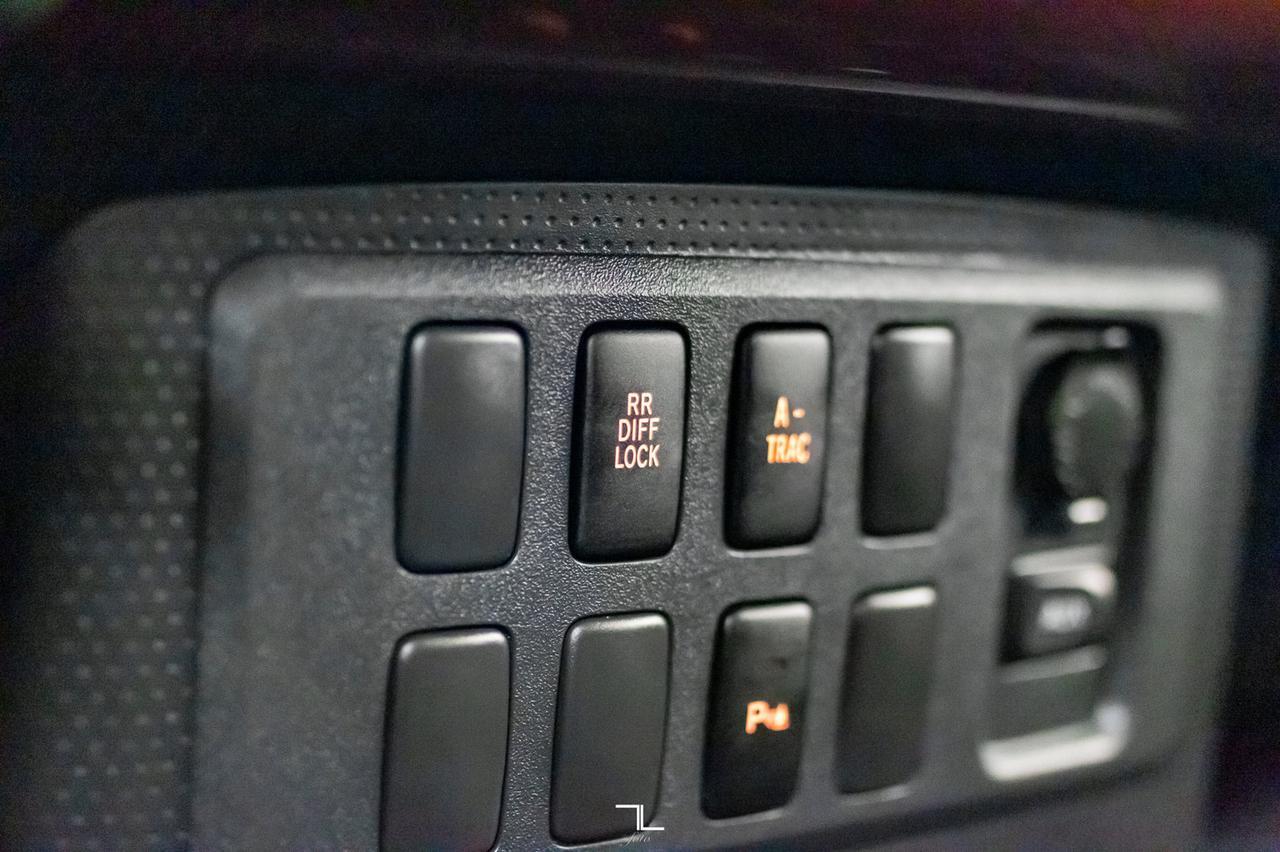 2008 Toyota FJ Cruiser 4x4 C-Package Red Deer AB