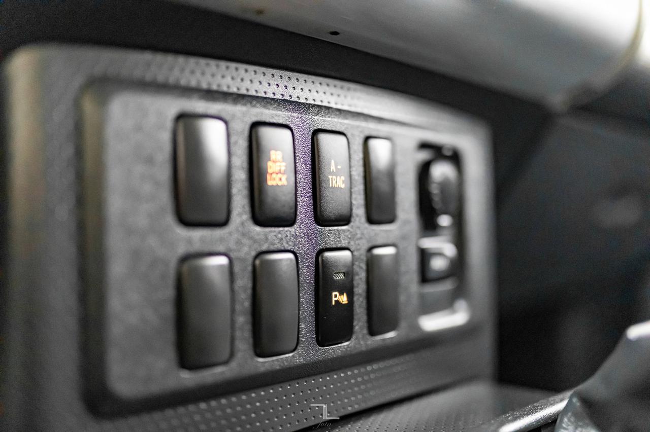 2008 Toyota FJ Cruiser 4x4 C-Package Red Deer AB