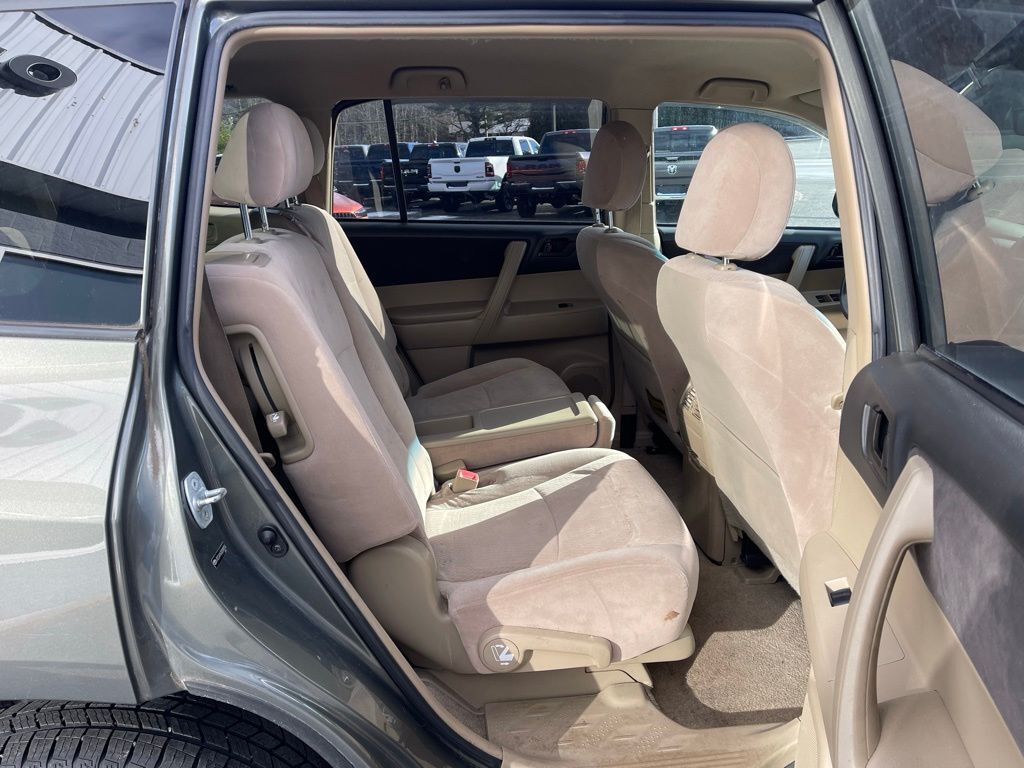 2008 Toyota Highlander Base Orange MA