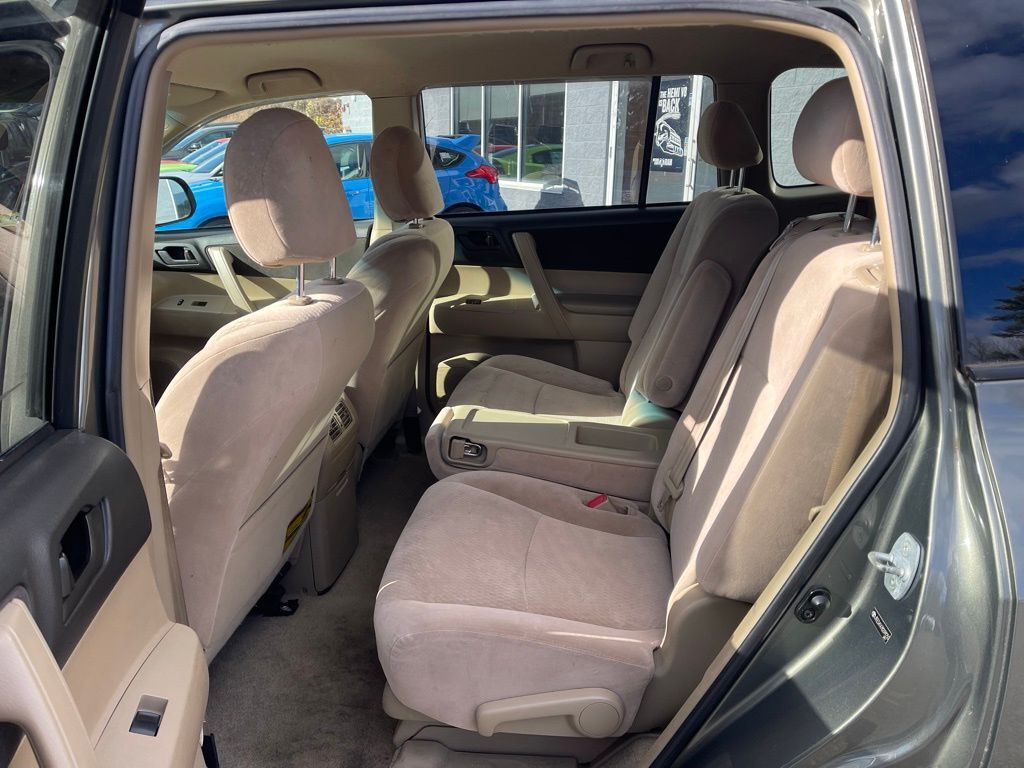 2008 Toyota Highlander Base Orange MA