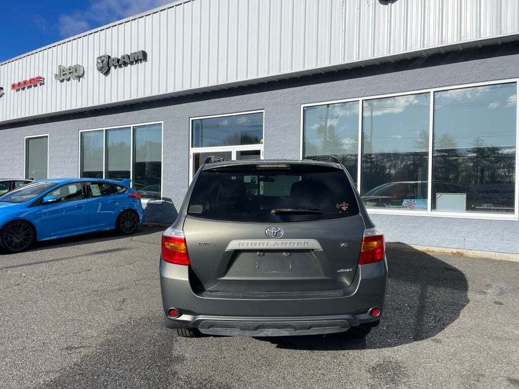 2008 Toyota Highlander Base Orange MA