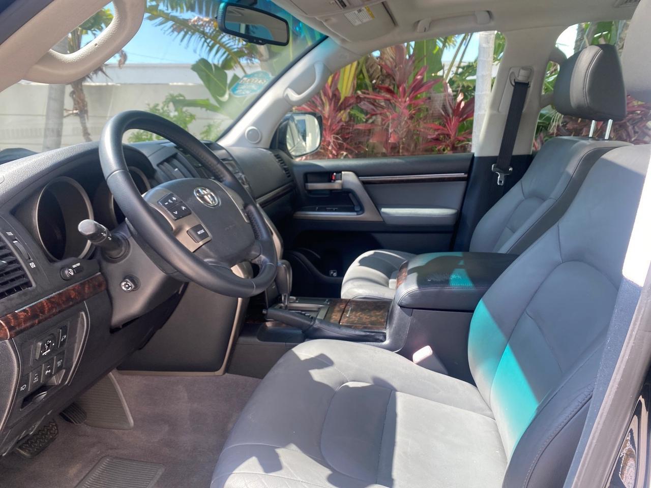 2008 Toyota Land Cruiser LOOKS LIKE NEW 4WD Pompano Beach FL