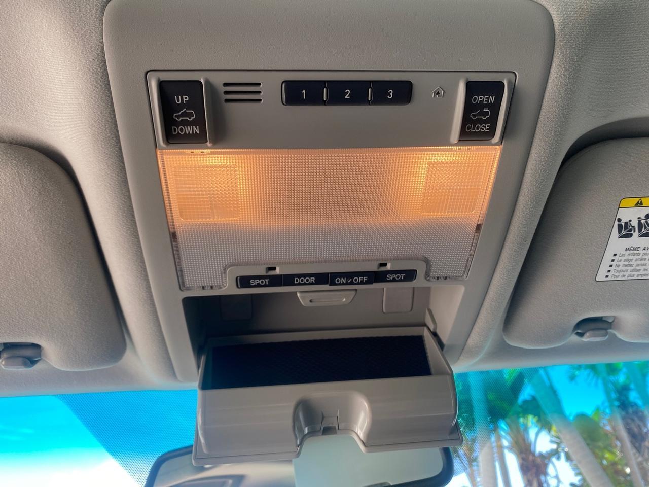 2008 Toyota Land Cruiser LOOKS LIKE NEW 4WD Pompano Beach FL