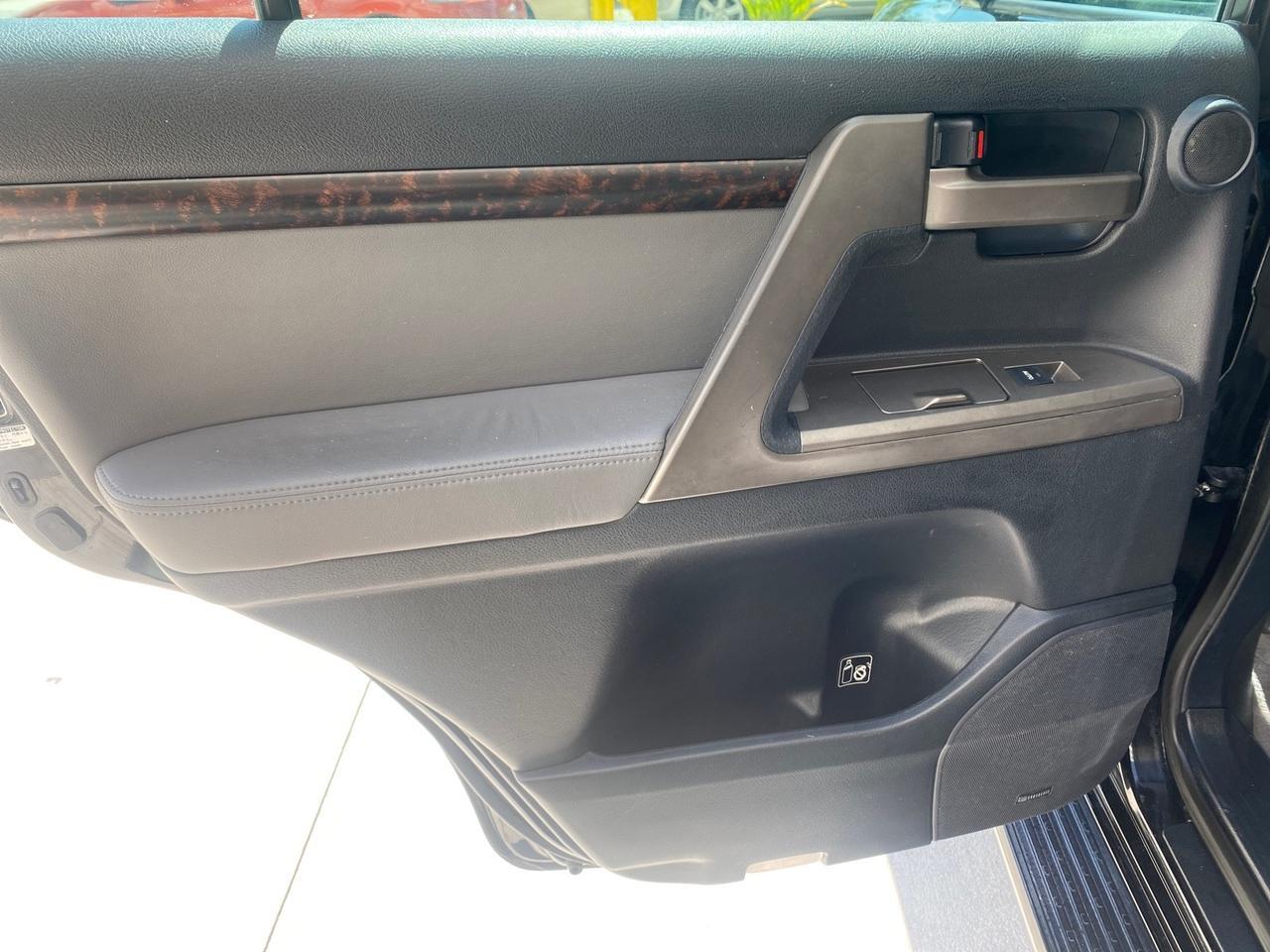 2008 Toyota Land Cruiser LOOKS LIKE NEW 4WD Pompano Beach FL