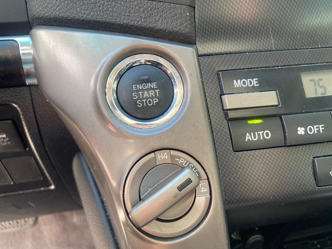 2008 Toyota Land Cruiser LOOKS LIKE NEW 4WD Pompano Beach FL
