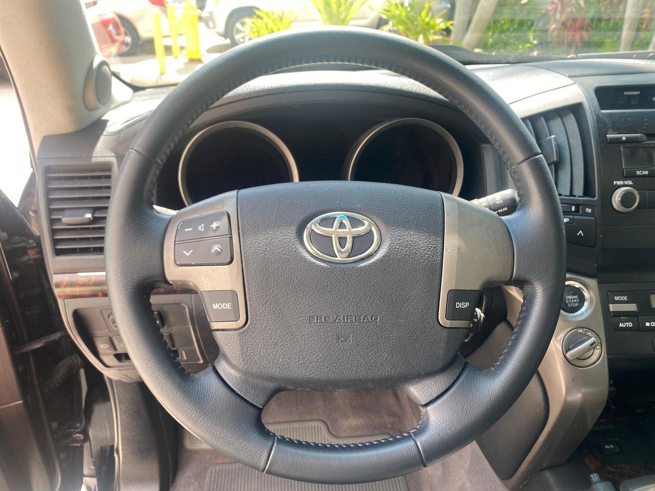 2008 Toyota Land Cruiser LOOKS LIKE NEW 4WD Pompano Beach FL