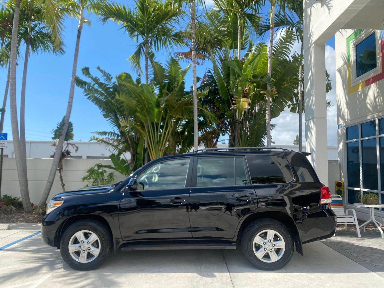 2008 Toyota Land Cruiser LOOKS LIKE NEW 4WD Pompano Beach FL
