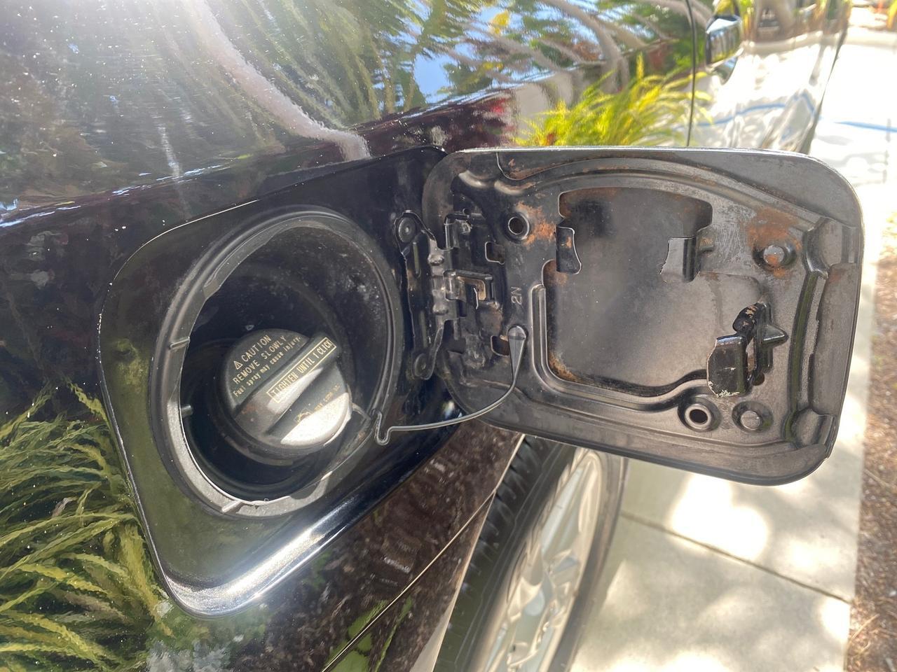 2008 Toyota Land Cruiser LOOKS LIKE NEW 4WD Pompano Beach FL