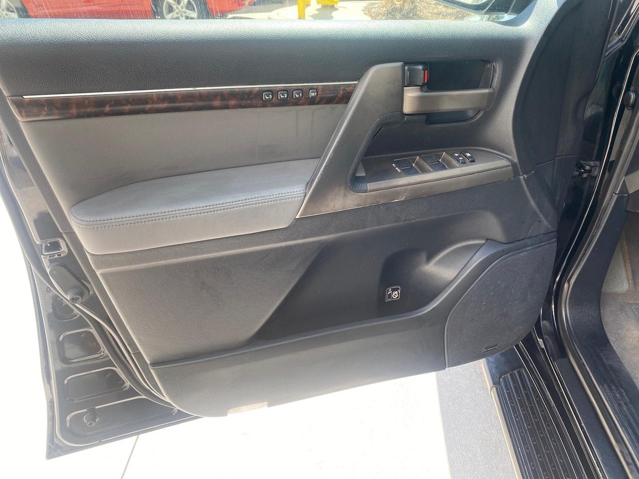 2008 Toyota Land Cruiser LOOKS LIKE NEW 4WD Pompano Beach FL