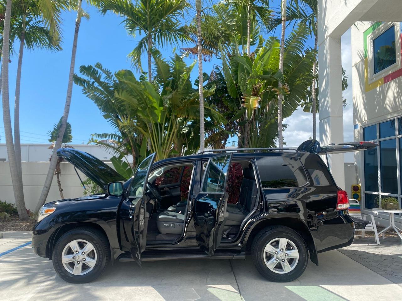 2008 Toyota Land Cruiser LOOKS LIKE NEW 4WD Pompano Beach FL